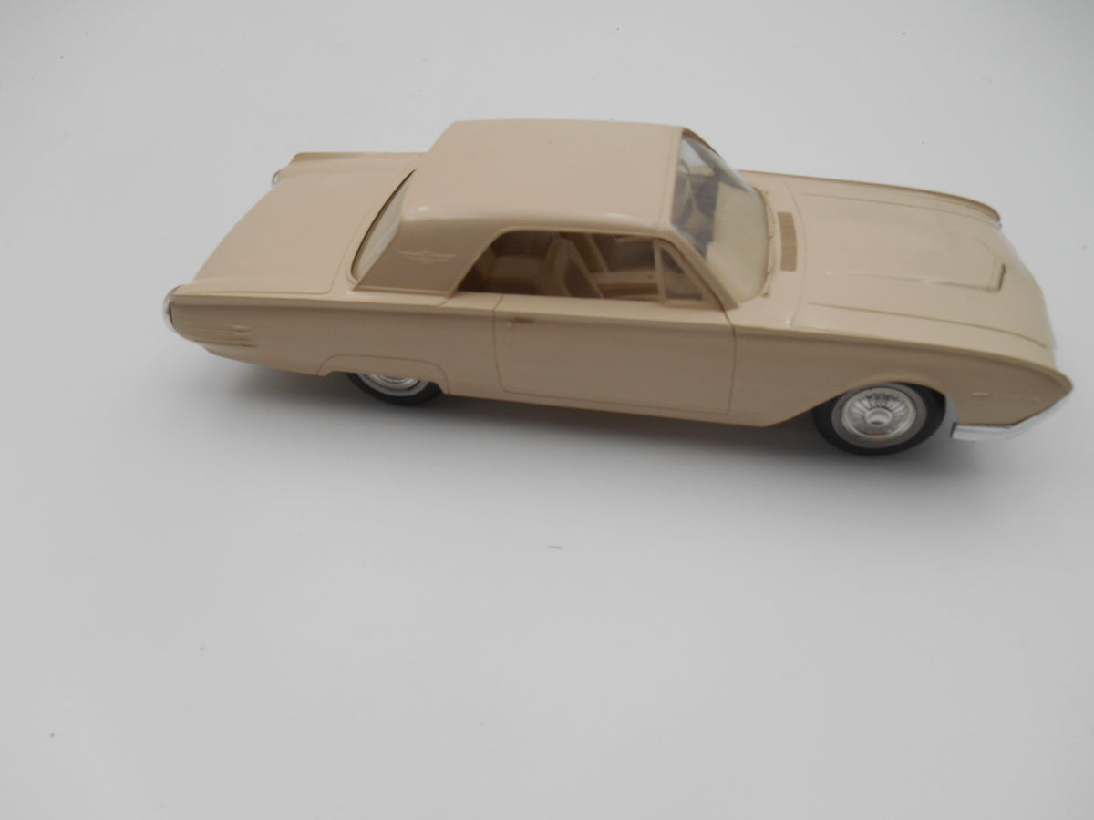 Vintage 1961 Ford Thunderbird AMT Dealer Promo Model Car – Cream