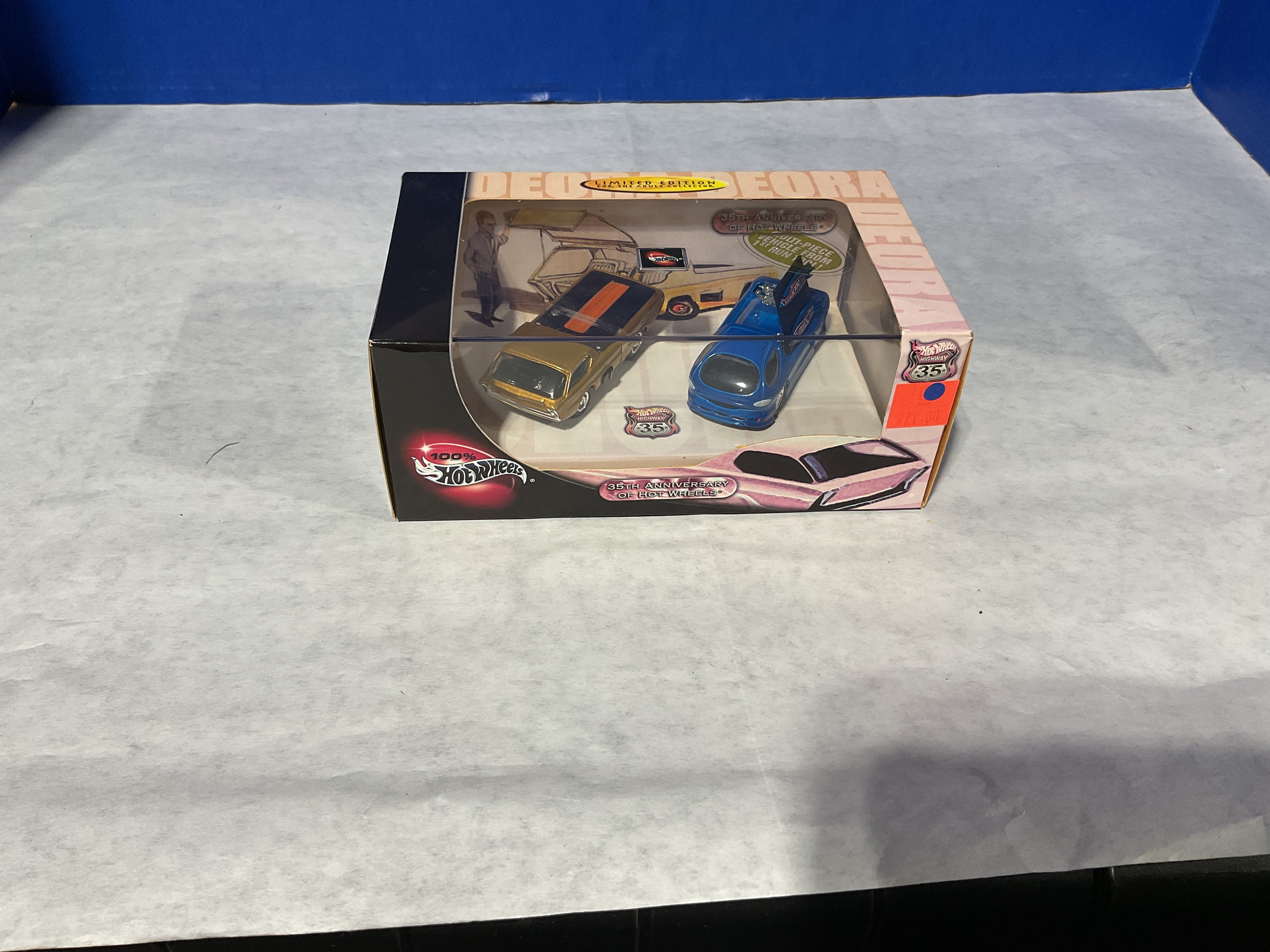 Hot Wheels Deora 35th Anniversary 2-Car Set – Classic & Modern Deora (Limited Edition)