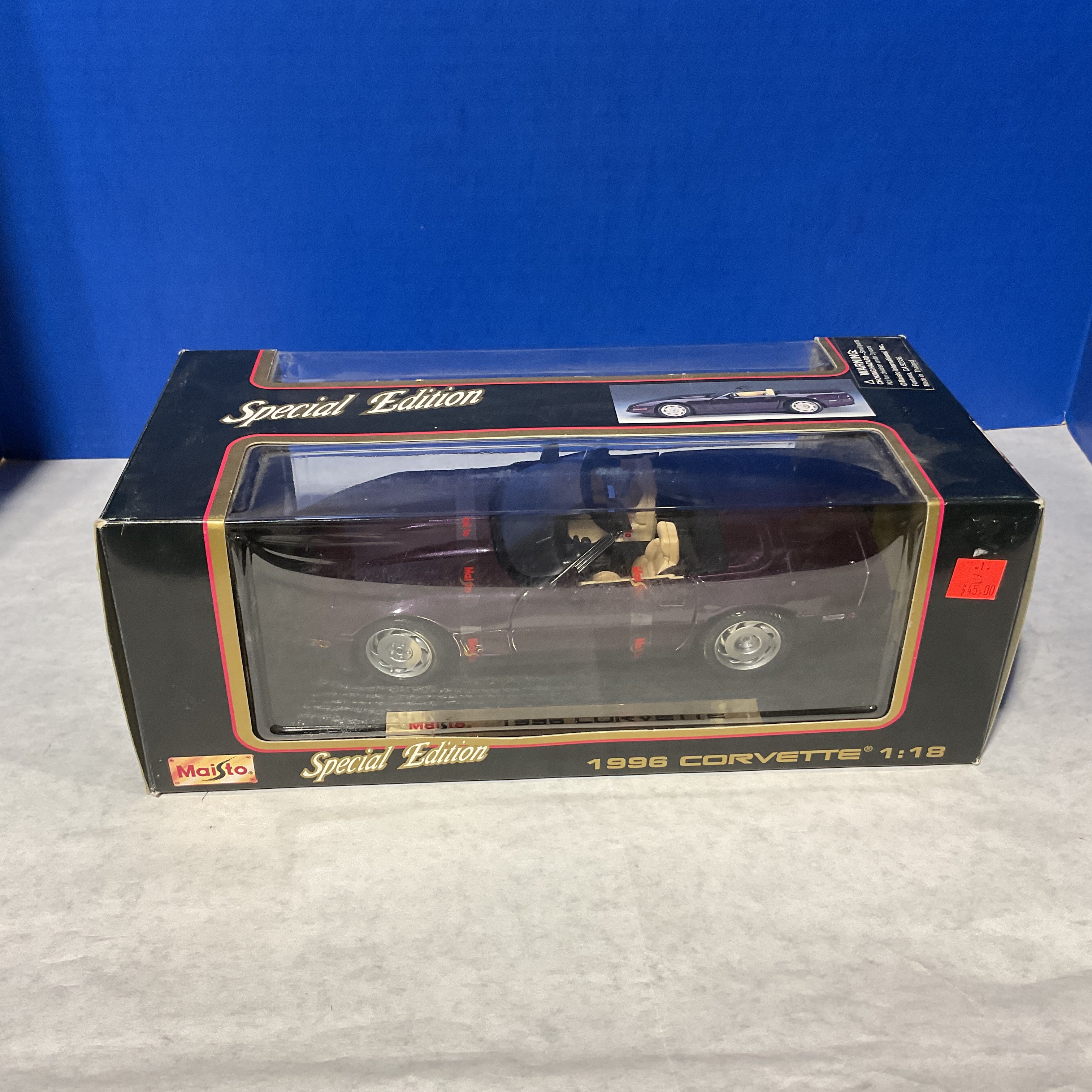 1:18 Maisto 1996 Corvette Convertible – Die-Cast Collector Model