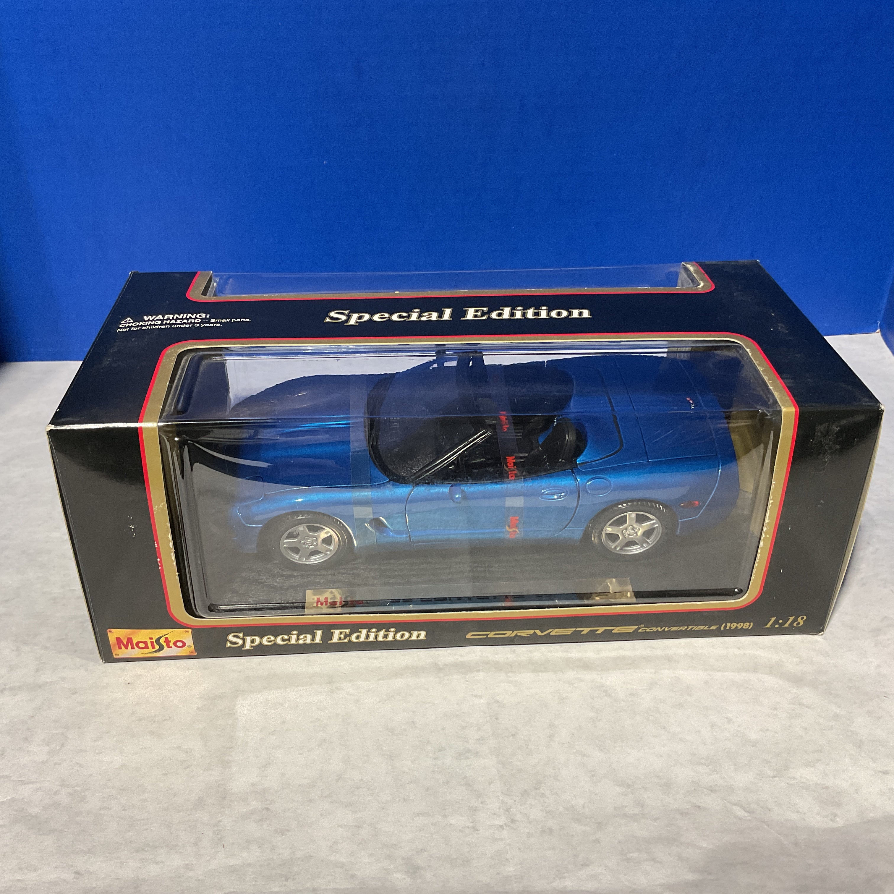 1:18 Maisto 1998 Corvette Convertible – Die-Cast Collector Model