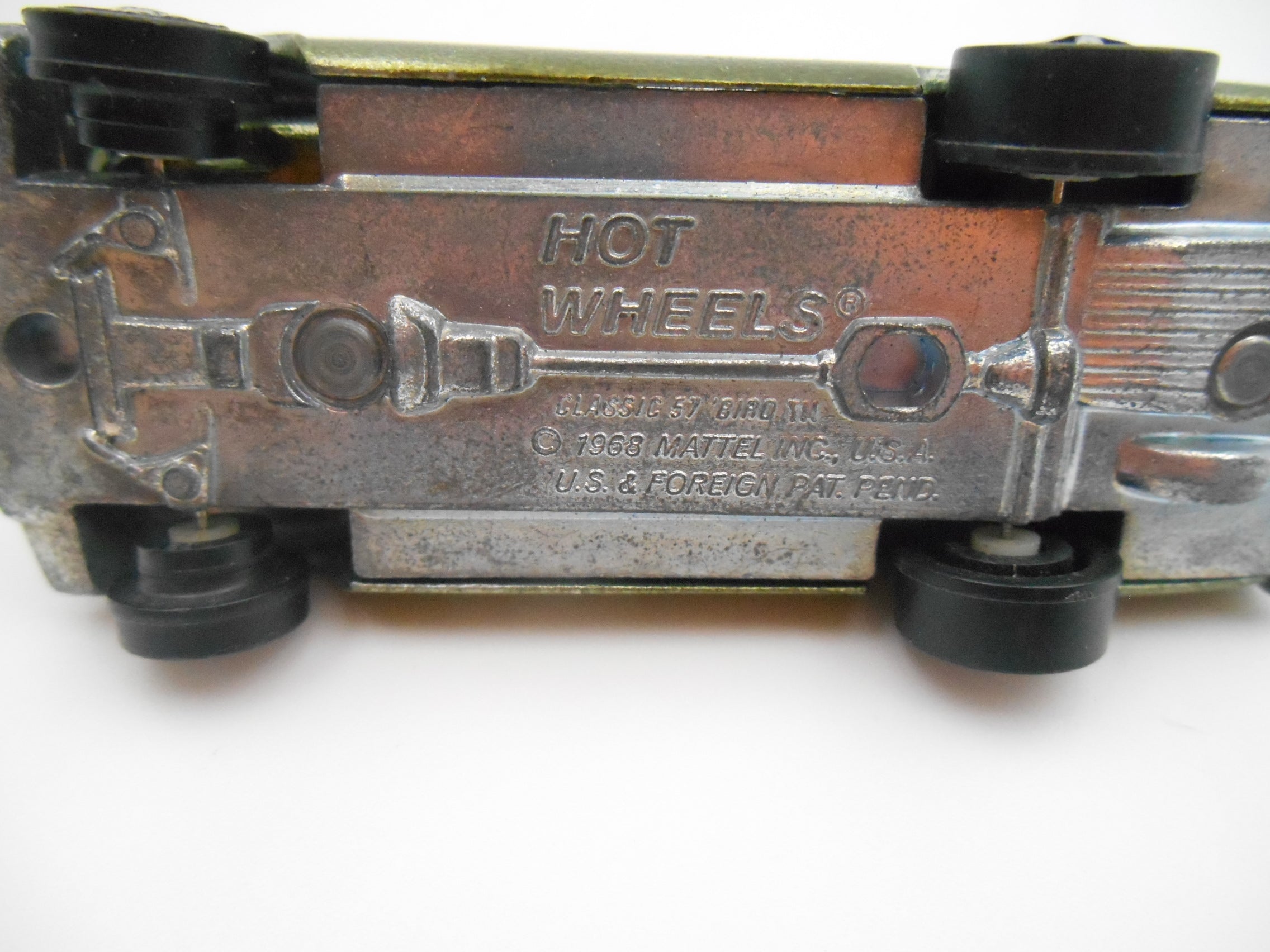 Vintage Hot Wheels Classic '57 Bird – Redline Era olive/antifreeze spectra flame green