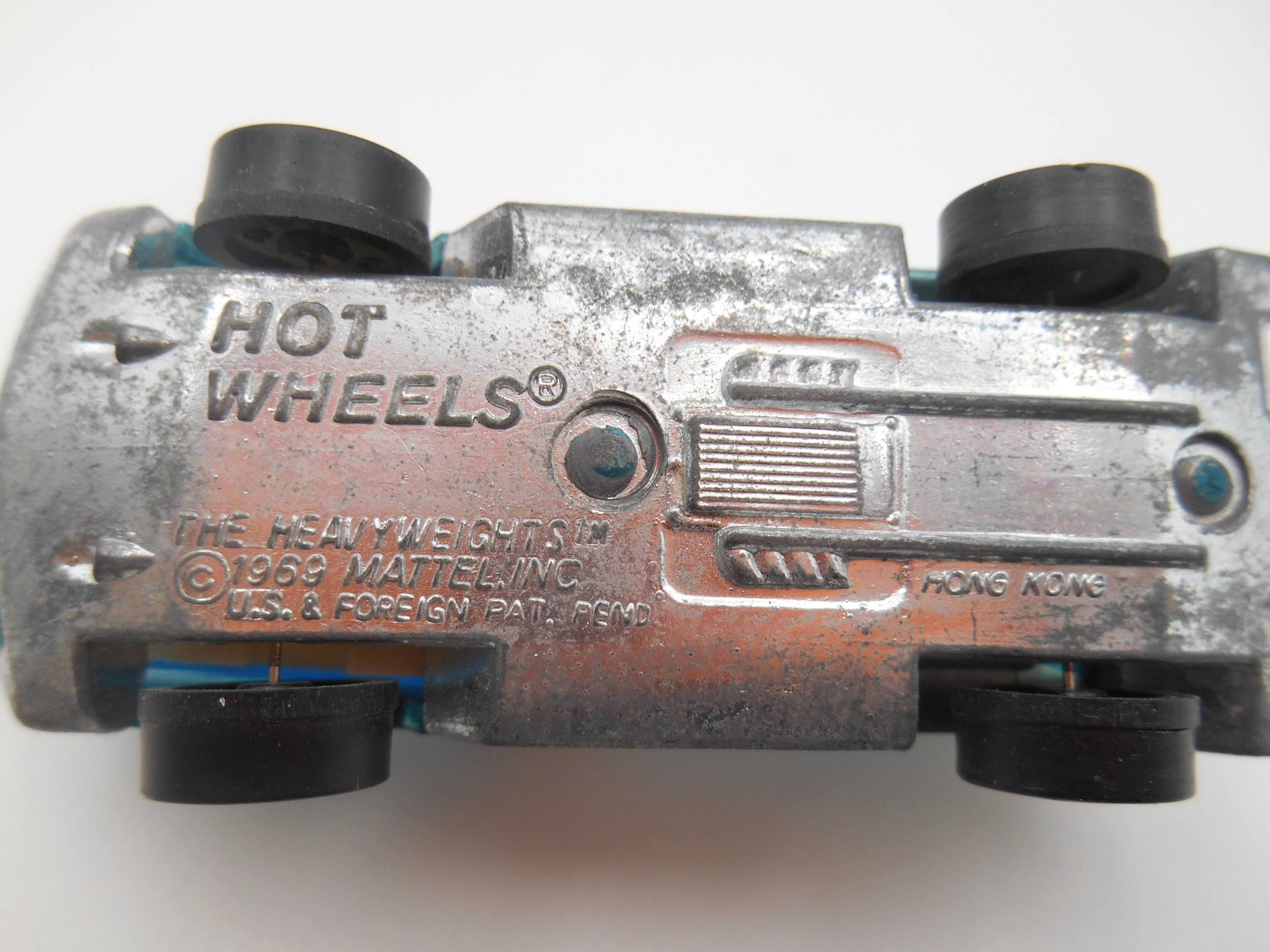 Vintage Hot Wheels Heavyweights Ambulance – Redline Era metallic aqua/teal cab