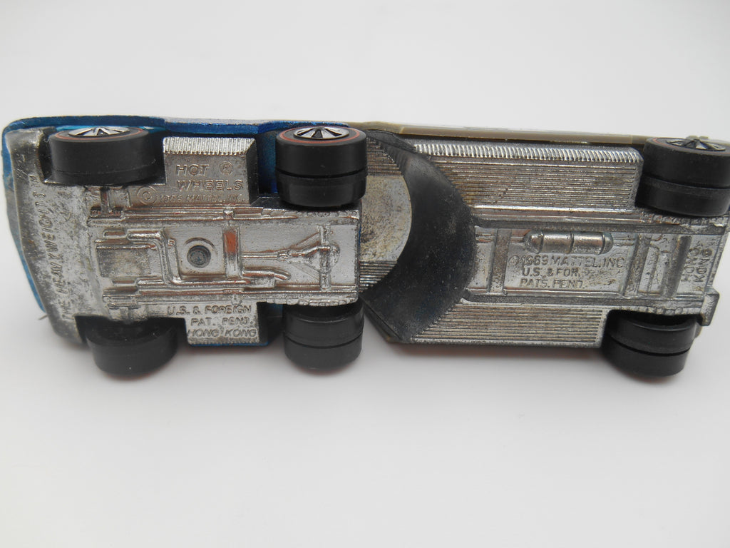 Vintage Hot Wheels Heavyweights Moving Van blue