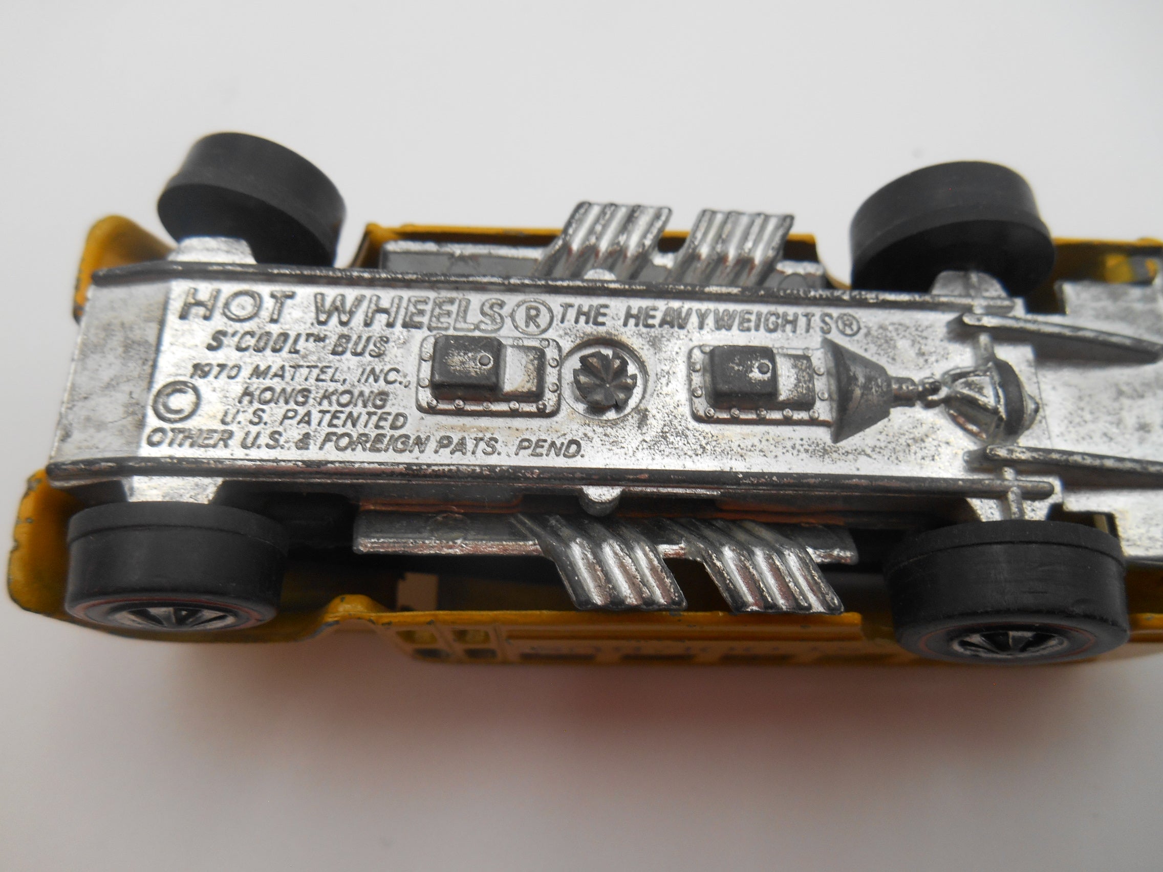 Vintage Hot Wheels Heavyweights S’Cool Bus – Redline Era yellow