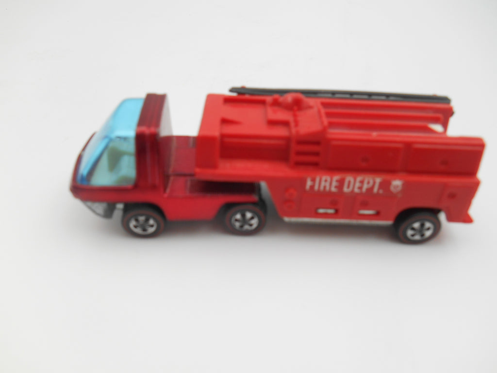 Vintage Hot Wheels Heavyweights Fire Truck – Redline Era w/ladders