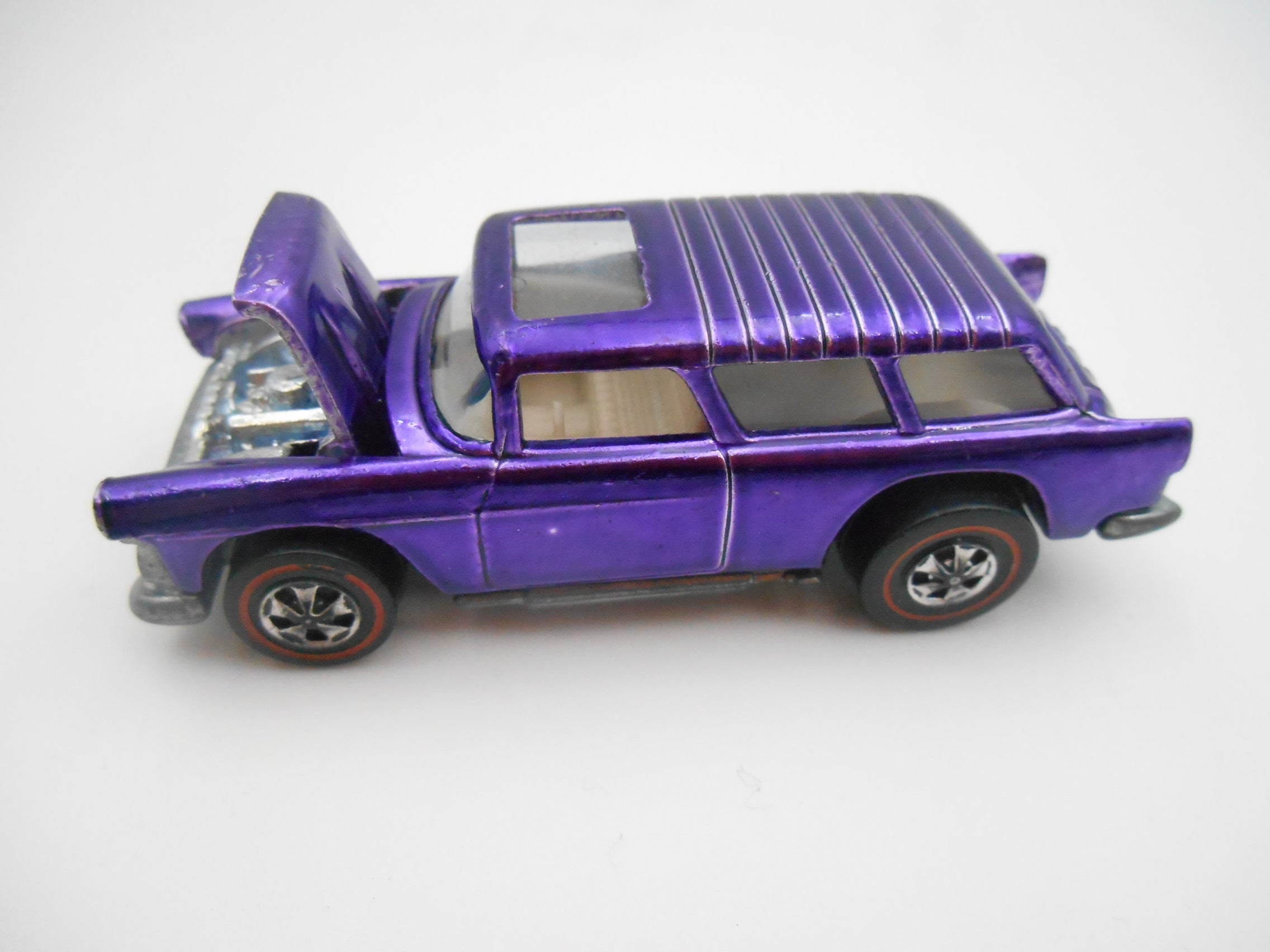 Vintage Hot Wheels Classic Nomad Wagon (1969 Casting) deep dark purple spectraflame