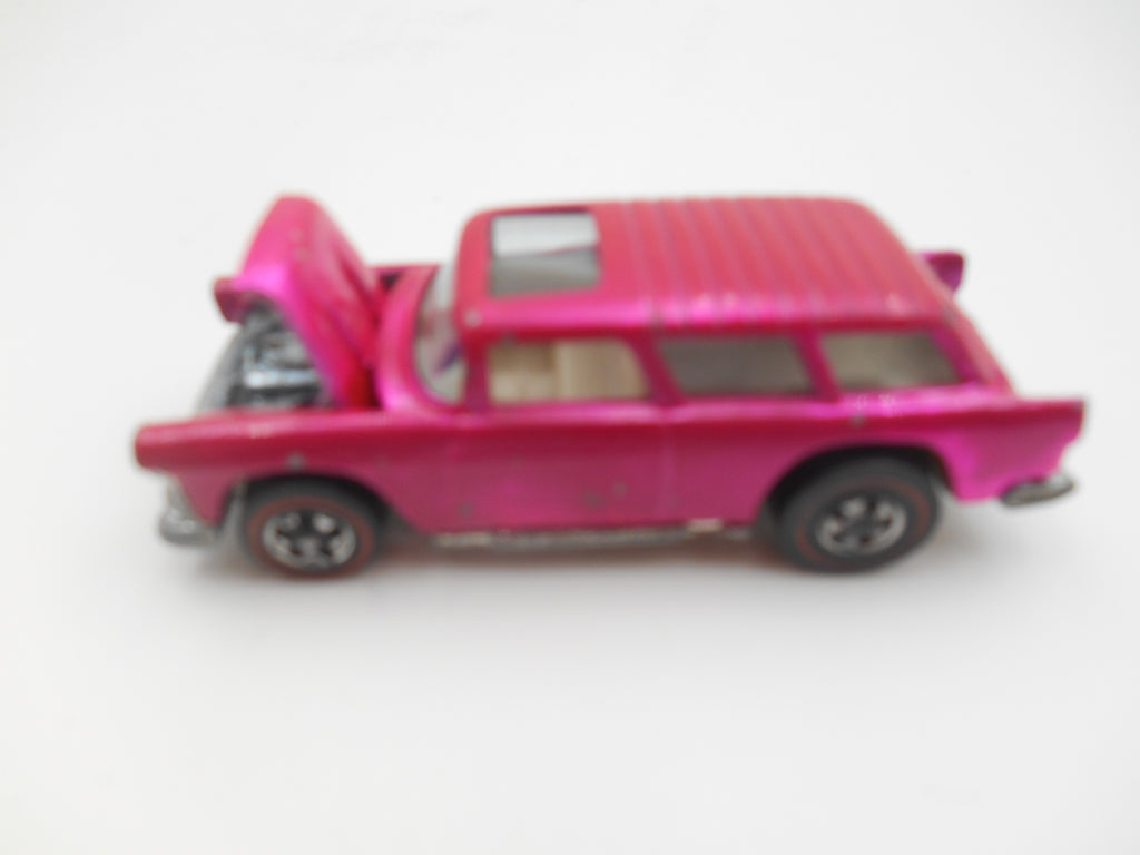 Vintage Hot Wheels Classic Nomad Wagon (1969 Casting)pink fuchsia spectraflame