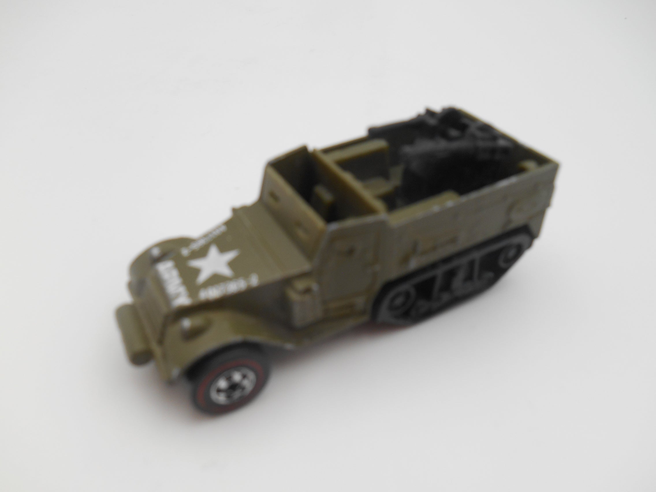 Vintage Hot Wheels Gun Bucket™ (1974 Casting) twin guns green army