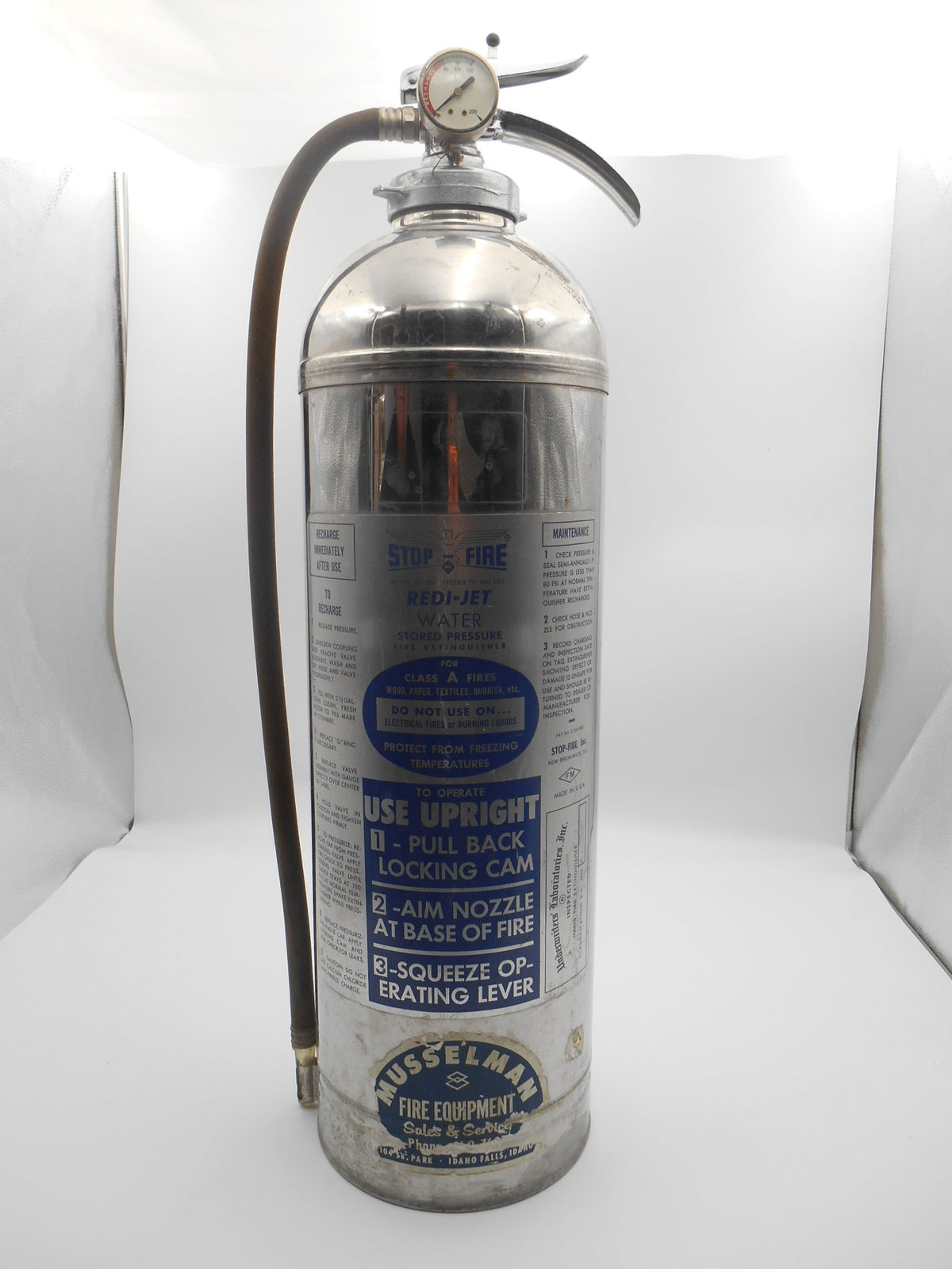 Vintage Stop Fire Redi-Jet model SRS-50 2 1/2 gal stored pressure water extinguisher 1960-1970