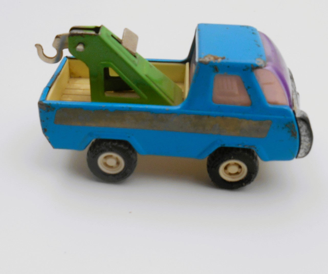 Vintage Tonka Blue Tow Truck Wrecker Toy Vehicle blue green lift