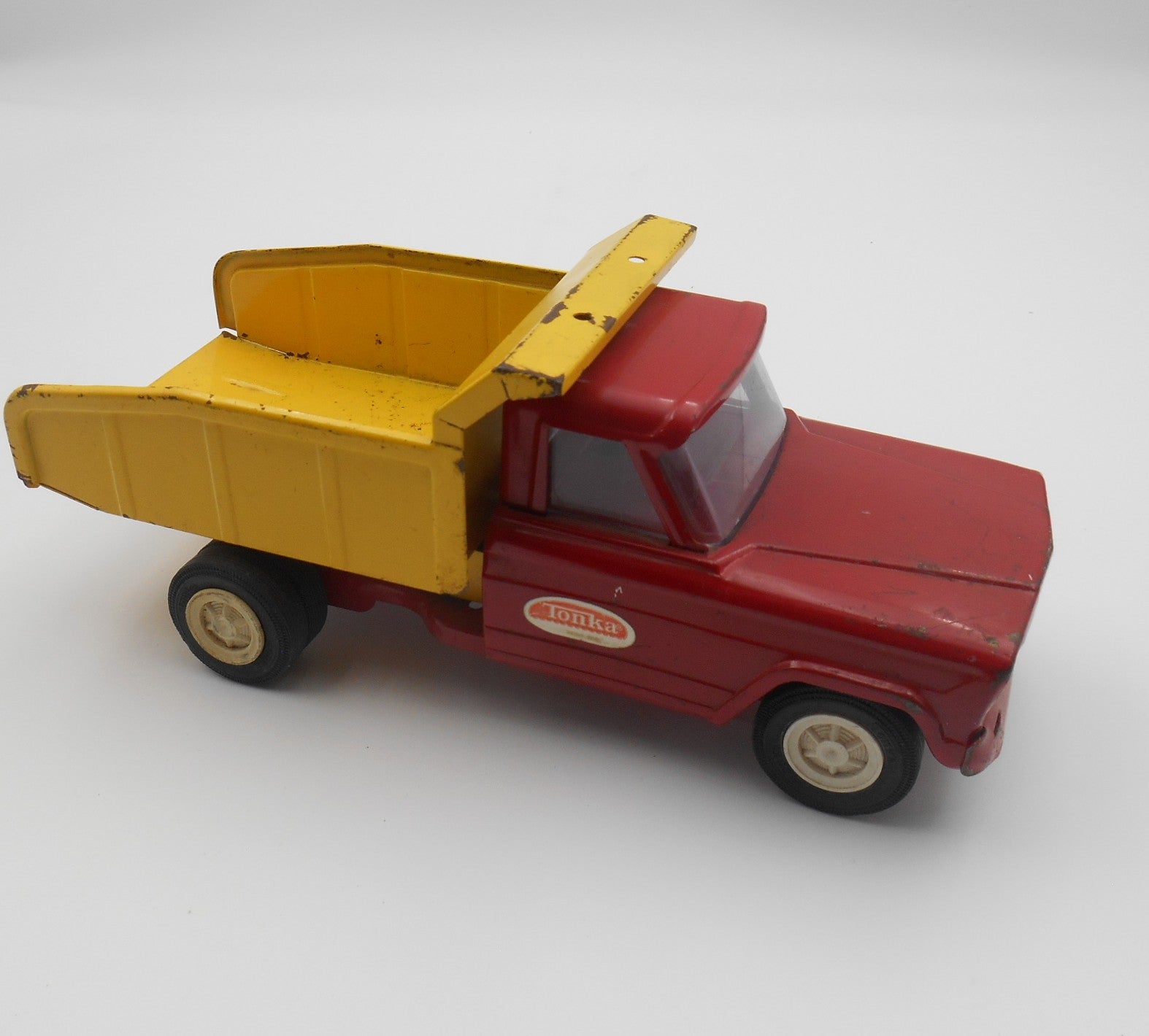 Vintage Tonka Red & Yellow Dump Truck – Pressed Steel Toy